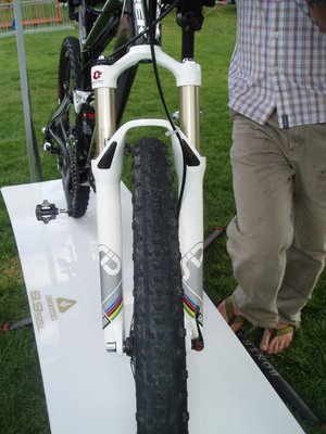 Lance Armstrong's Top Fuel 9.8 Fork and Front Tire